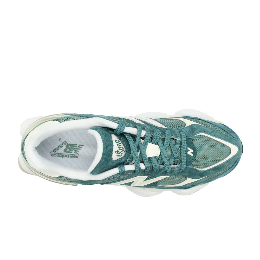 U9060EEK - (Fresh Spruce with Angora)