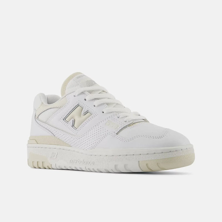 New Balance Women's 550 Reflection - Sleek leather upper with durable rubber outsole for optimal traction and style. Profile
